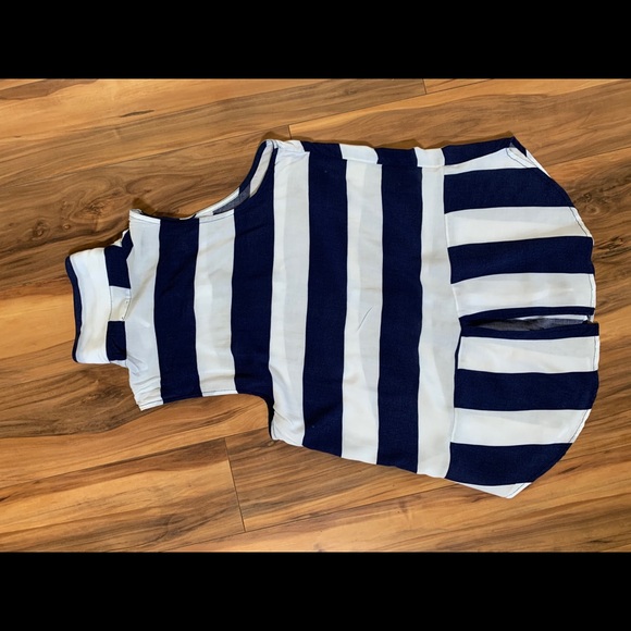 Slendid Magnolia Striped Sleeveless Blouse - Picture 5 of 6